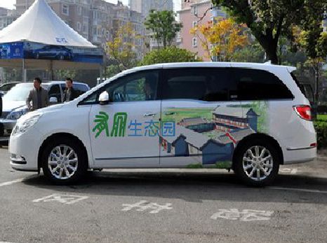 成都户外车贴喷绘如何保持效果?